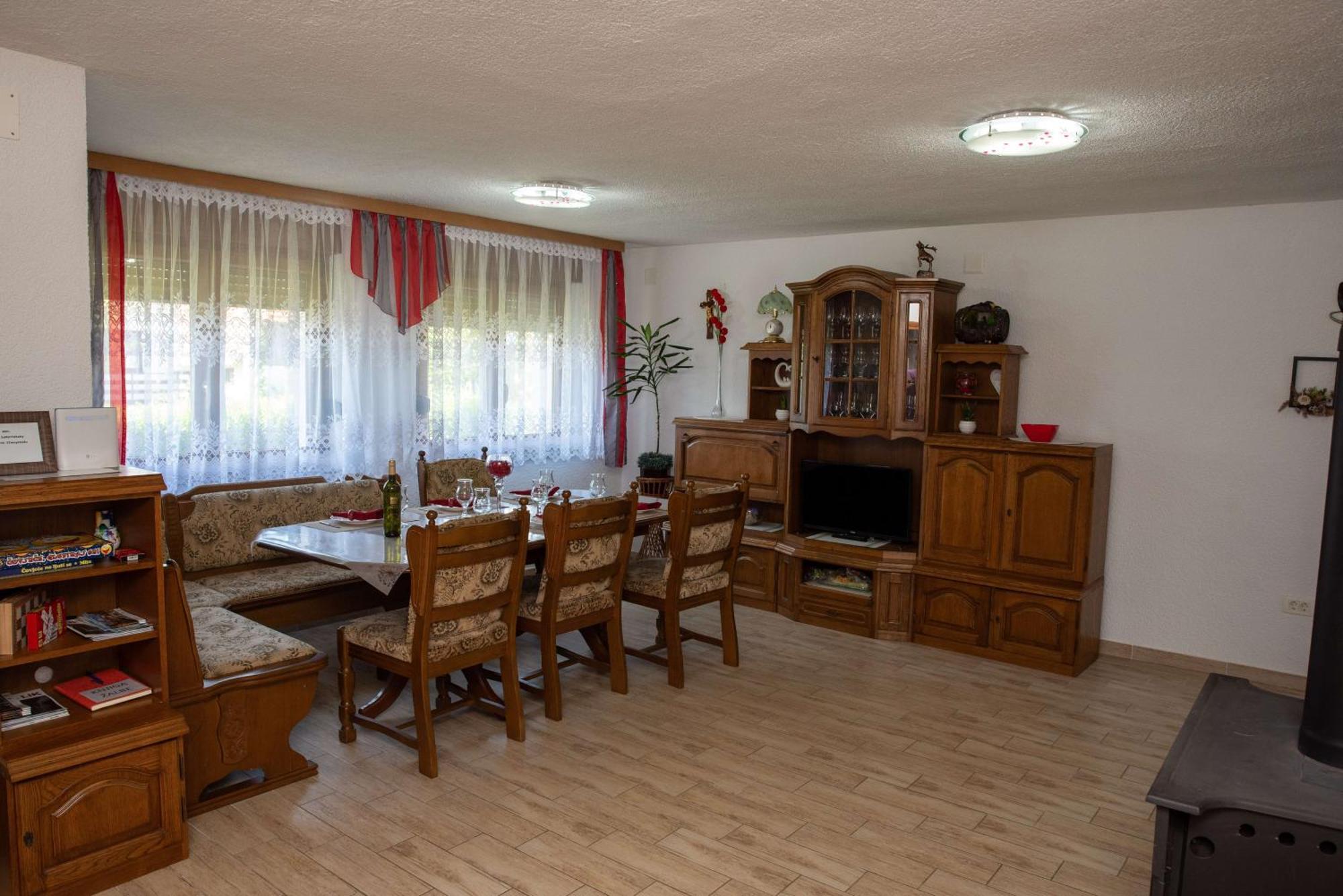 Kuca Za Odmor Boki Villa Gospić Екстериор снимка